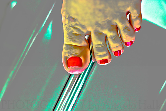 "Toes in Lipstick'
