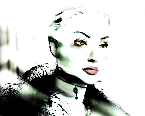 Artist Angelo Halk